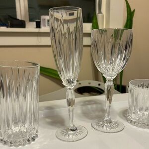 Cristal d'Arques Classic 4 Crystal Champagne Flutes.